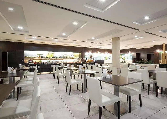 酒店 Quality 俄斯特拉发